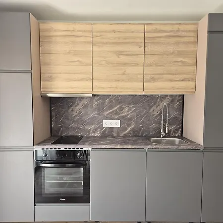 아파트 5 Dragos 라오로타바